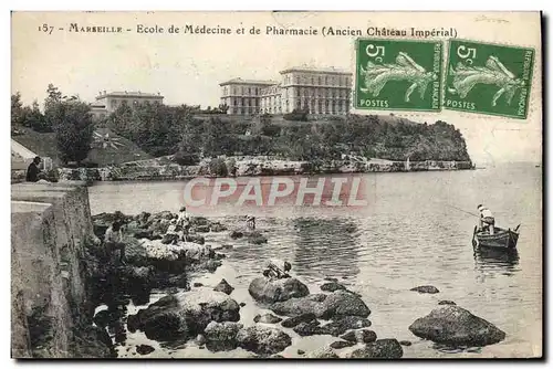 Ansichtskarte AK Marseille Ecole de Medecine et de Pharmacie Ancien chateau imperial Peche Pecheur Barque