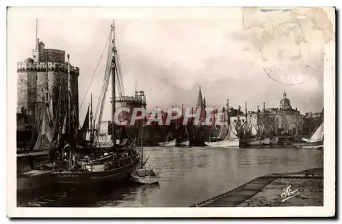 Cartes postales La Rochelle Le port Bateaux