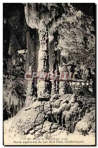 Cartes postales Puits de Padirac Partie Superieure du Lac de la pluie Les obelisques