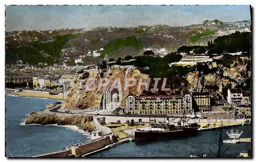 Cartes postales moderne Nice Un quai du Port et le Monument aux Morts Bateau