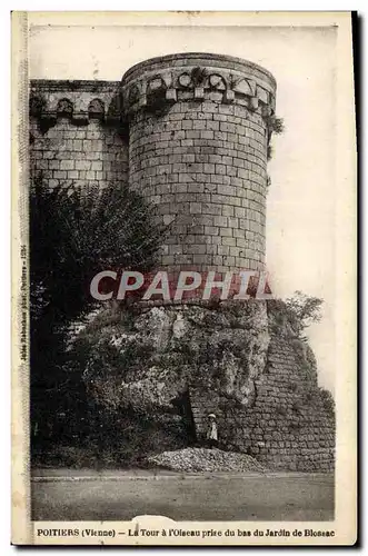 Cartes postales Poitiers La Tour a L&#39Oiseau prise du bas du Jardin de Blossac