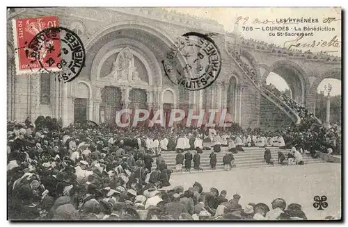 Cartes postales Lourdes La Benediction du Saint Sacrement