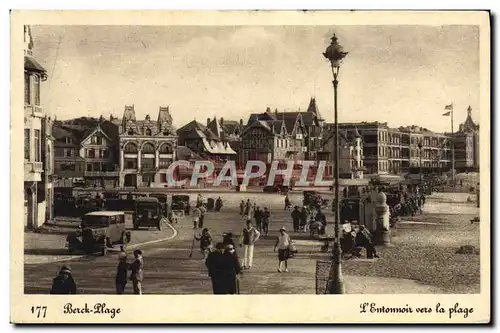 Ansichtskarte AK Berck Plage L Entonnoir vers la Plage Automobile