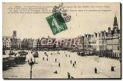 Cartes postales Arras La Grand Place avec ses Galeries Train