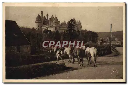 Cartes postales Chateau de Pierrefonds Cote Est Chevaux Cheavl