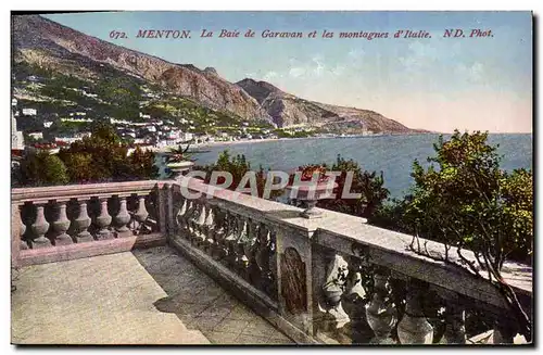 Cartes postales Menton La Baie de Garavan et les Montagnes d&#39Italie