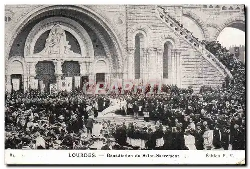 Ansichtskarte AK Lourdes Benediction du Saint Sacrement