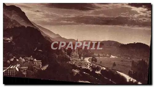 Cartes postales Lourdes La Basilique Vue du Chateau