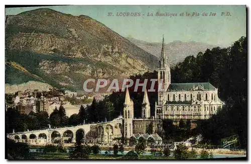 Cartes postales Lourdes La Basilique et le Pic du Jer