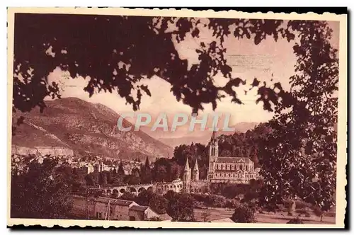 Cartes postales Lourdes La Basilique et le Pic du Jer