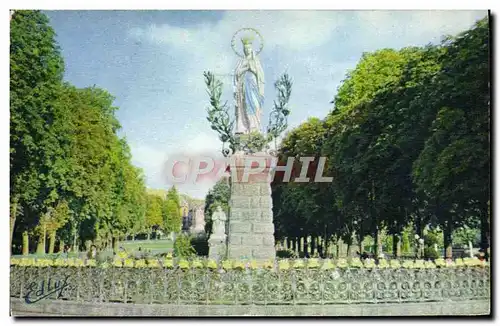 Cartes postales Lourdes La Vierge Couronnee