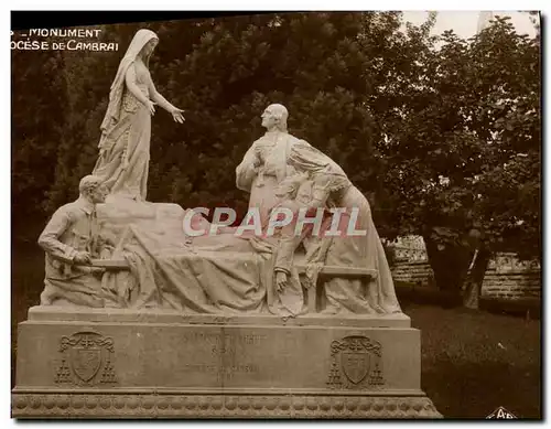 Cartes postales Lourdes Monument offert par le diocese De Cambrai Vierge