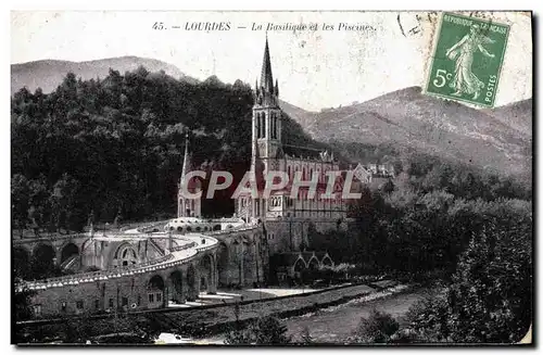 Cartes postales Lourdes La Basilique et les Piscines