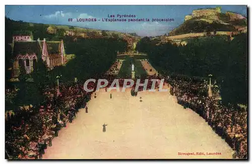 Ansichtskarte AK Lourdes L&#39Esplanade Pendant la Procession