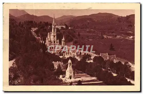 Ansichtskarte AK Lourdes La Basilique et le Monument Interallie