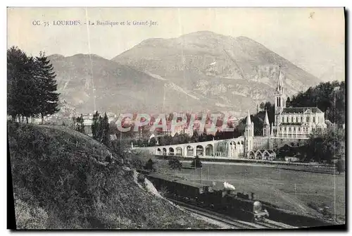 Cartes postales Lourdes La Basilique et le Grand Jer Train a vapeur