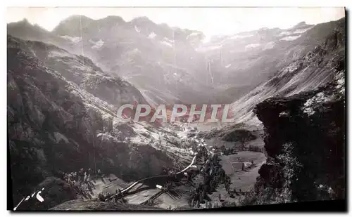 Cartes postales moderne Gavarnie Le cirque et le village