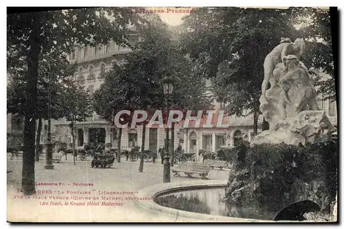 Ansichtskarte AK Tarbes La fontaine L&#39inondation sur la place Verdun Mathet Grand Hotel moderne