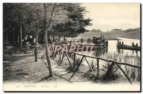 Cartes postales Lourdes Le Lac Barque Velo