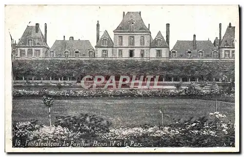 Ansichtskarte AK Fontainebleau Le Pavillon Henri IV et le parc