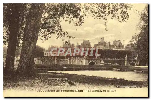 Ansichtskarte AK Palais de Fontainebleau Le Chateau vu du Parc