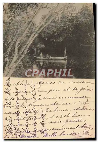 Cartes postales Barque sur un cours d'eau
