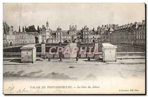 Ansichtskarte AK Palais De Fontainebleau La Cour des Adieux