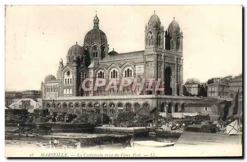 Ansichtskarte AK Marseille La Cathedrale Prise du Vieux Port