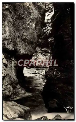 Cartes postales moderne Environs de Faverges Grottes et cascades de Sevthenex Dans les gorges le goulet