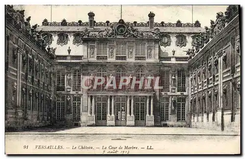 Cartes postales Versailles Le Chateau La Cour de Marbre