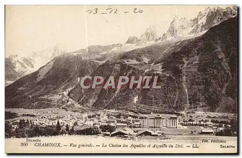 Cartes postales Chamonix Vue generale La Cahine des Aiguilles et Aiguille du Dru