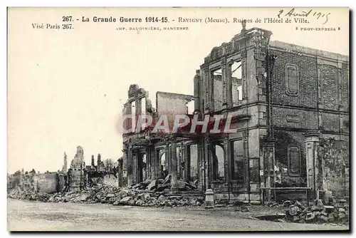 Cartes postales Revigny Ruines de l&#39hotel de ville Militaria