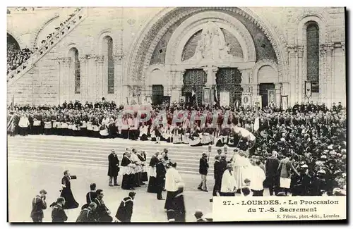 Ansichtskarte AK Lourdes La Procession du Ts Sacrement