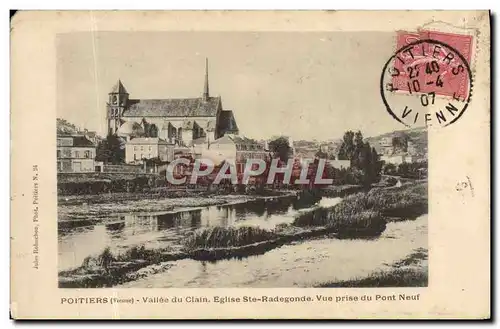 Cartes postales Poitiers Vallee du Clain Eglise Ste Radegonde Vue Prise du Pont Neuf