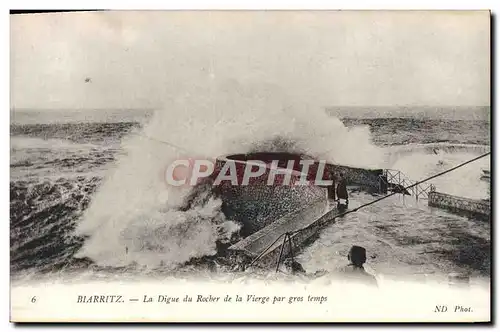 Cartes postales Biarritz La Digue du Rocher de la Vierge par Gros Temps