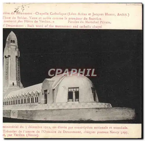 Cartes postales Ossuaire et phare de Douaumont Arriere du monument Chapelle catholique