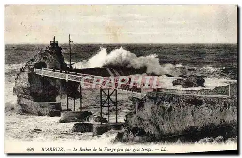 Ansichtskarte AK Biarritz Le Rocher de la Vierge Pris Par Gros temps