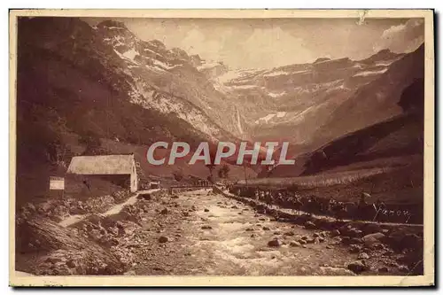 Cartes postales Gavarnie Le Gave et le cirque