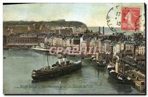 Ansichtskarte AK Dieppe vue sur la Gare Marittime prise des falaises du Pollet Bateaux