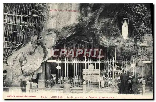 Cartes postales Lourdes Interieur De La Grotte Miraculeuse