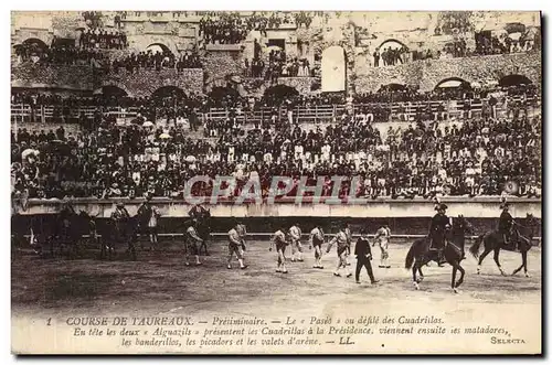 Ansichtskarte AK Course de Taureaux Preliminaire Le Paseo ou defile des Cuadrillas Corrida Taureau