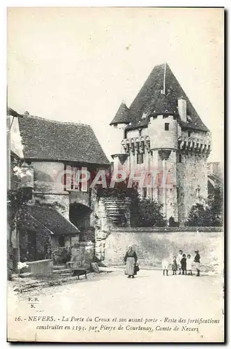 Ansichtskarte AK Nevers La Porte du Croux et son avant porte Reste des fortifications