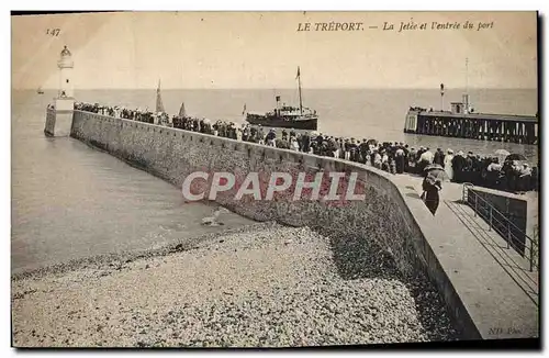 Cartes postales Le Treport La Jetee et l&#39entree du Port Bateau Phare