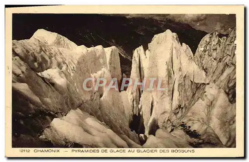 Cartes postales Chamonix Pyramides de Glace au Glacier des Bossons