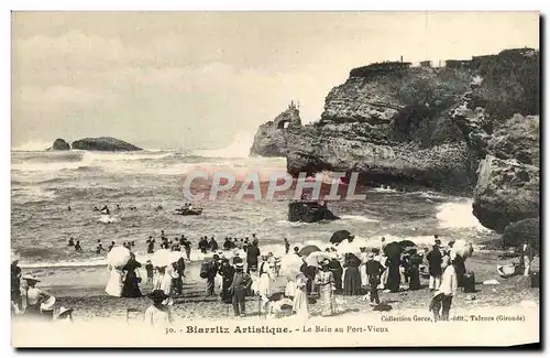 Ansichtskarte AK Biarritz Artistique Le Bain Au Port Vieux