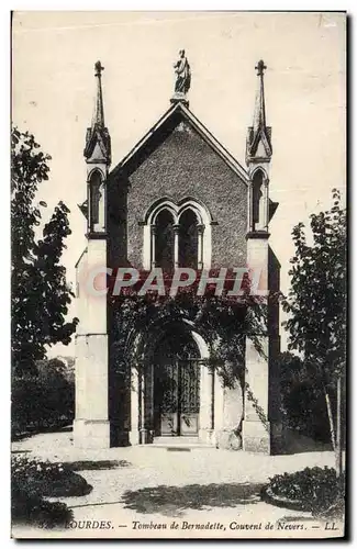 Ansichtskarte AK Lourdes Tombeau de Bernadelle Couvent de Nevers