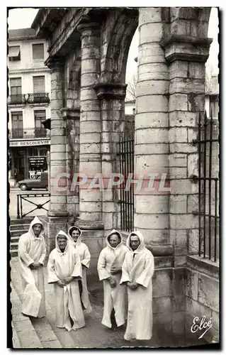 Cartes postales moderne Dax Curistes a la Fontaine Chaude