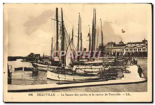 Cartes postales Deauville Le Bassin des Yachts et le Casino de Trouville