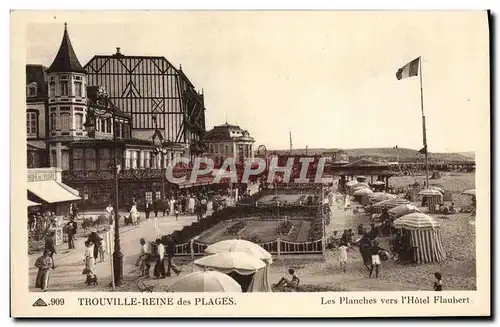 Cartes postales Trouville Reine Des Plages Les planches vers l'Hotel Flaubert