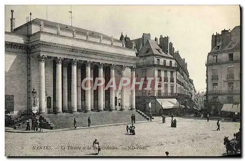 Ansichtskarte AK Nantes Le Theatre Et La Rue Crebillon